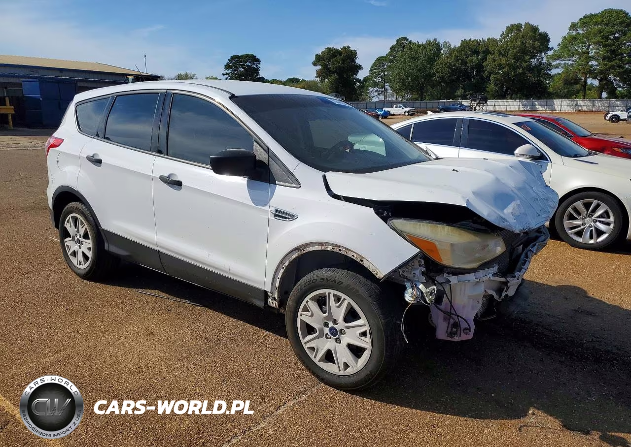 2015 Ford Escape S VIN:1FMCU0F70FUB18732 - 4