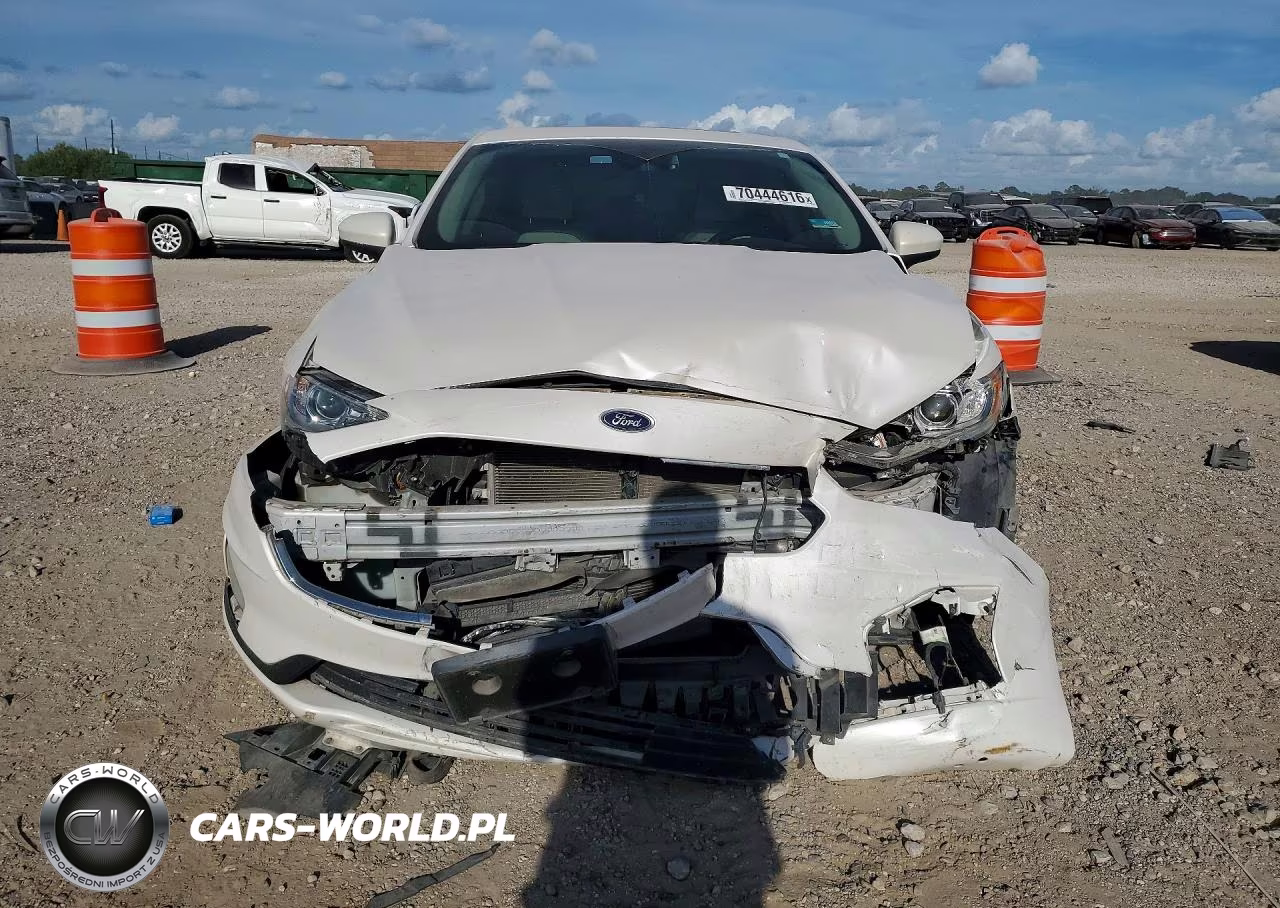 2019 Ford Fusion Se VIN:3FA6P0HD8KR283009 - 5