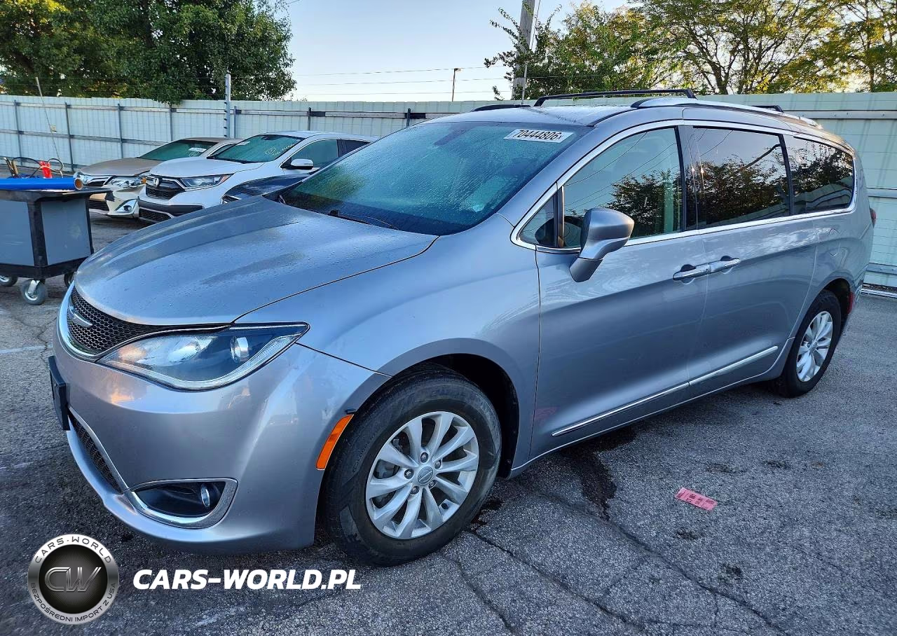 2019 Chrysler Pacifica Touring L
