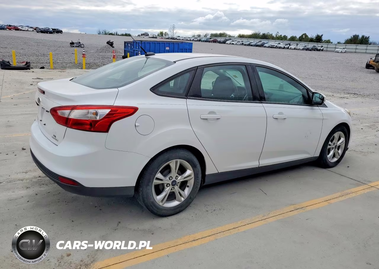 2014 Ford Focus Se VIN:1FADP3F25EL249493 - 3