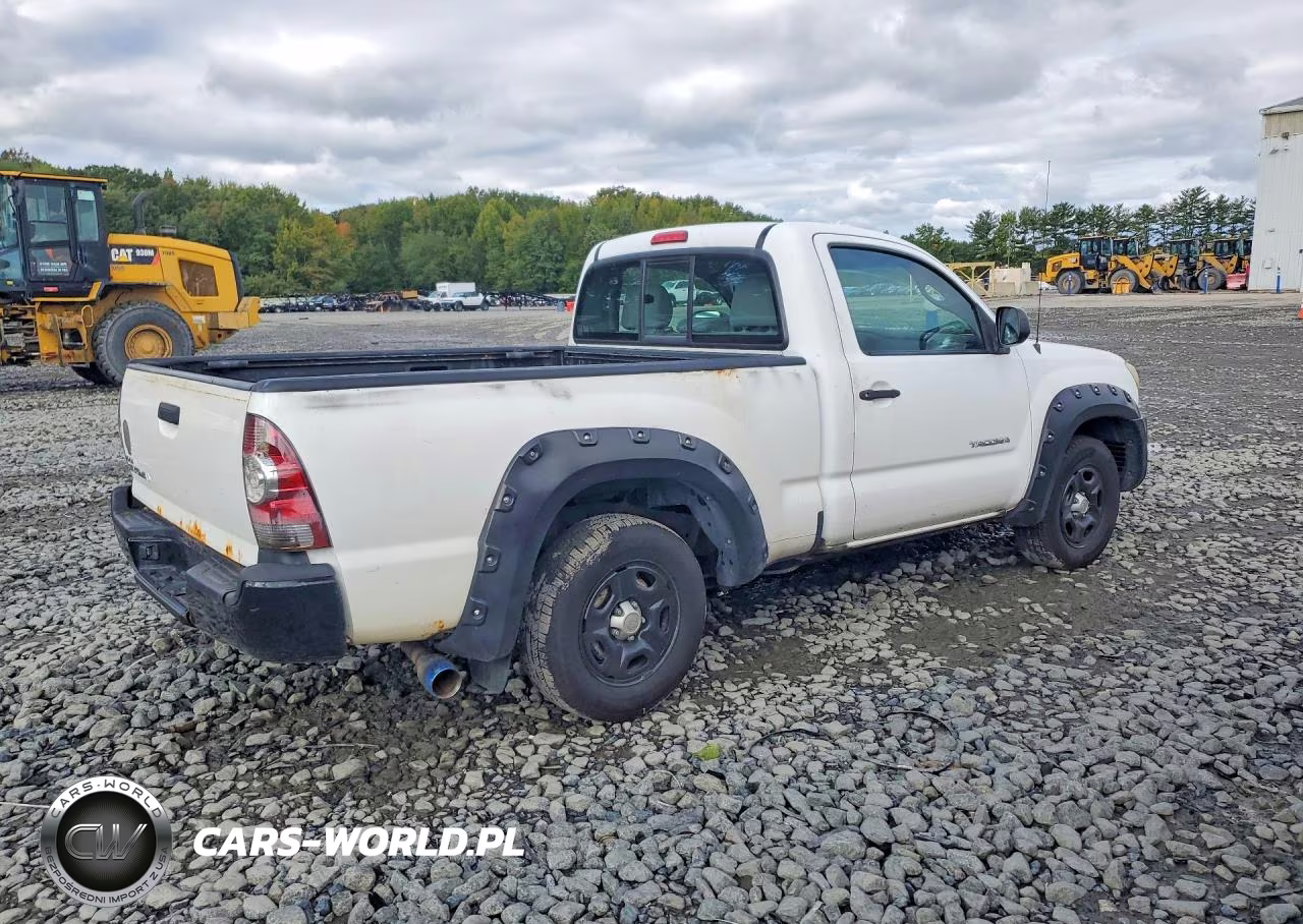 2010 Toyota Tacoma Base VIN:5TENX4CN3AZ715596 - 3