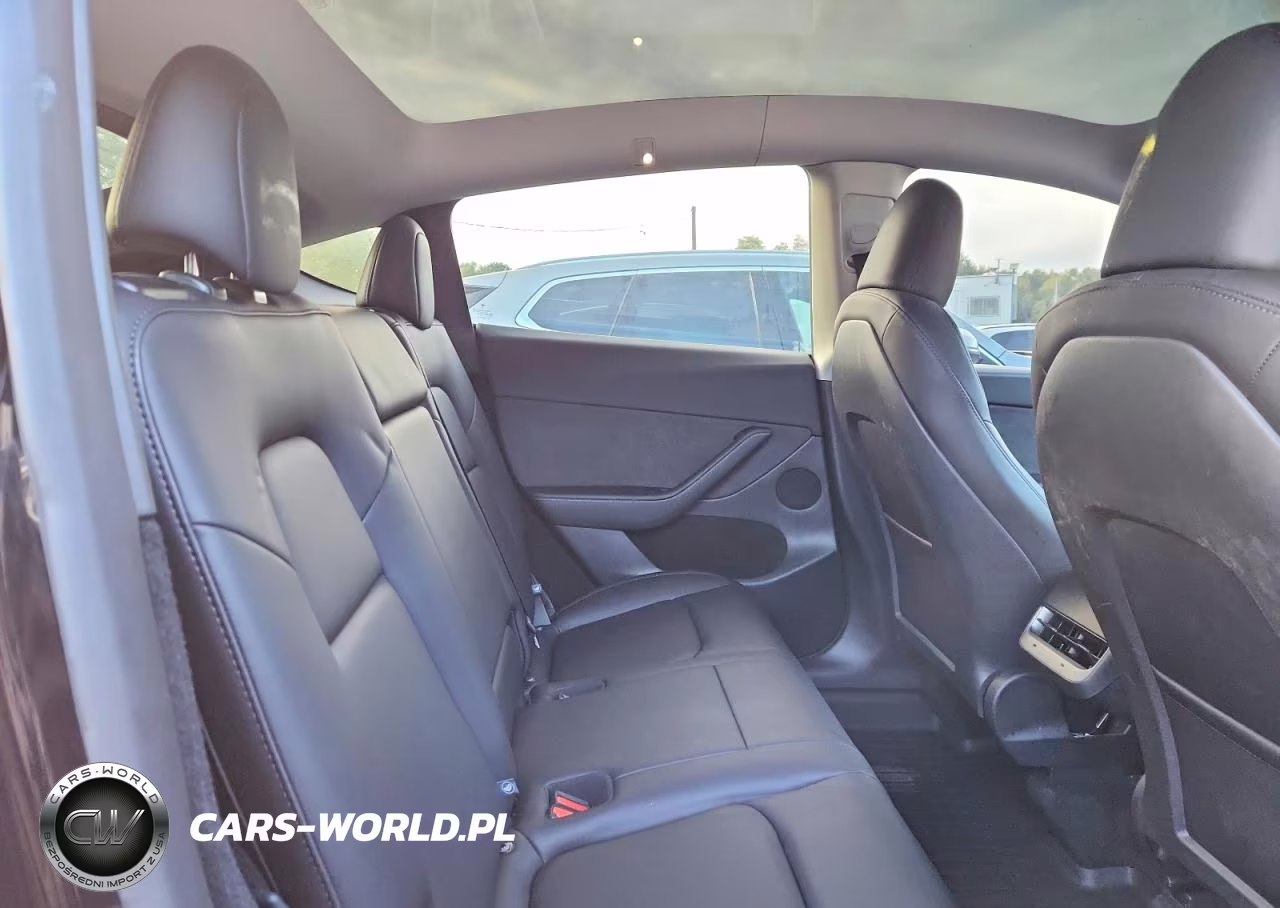 2025 Tesla Model Y VIN:7SAYGDEE2SF291800 - 10