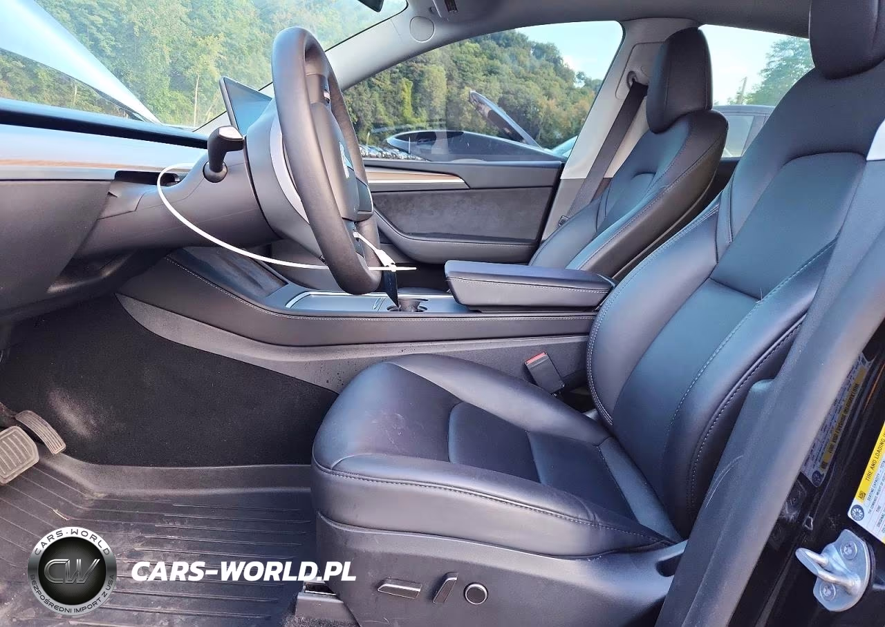 2025 Tesla Model Y VIN:7SAYGDEE2SF291800 - 7
