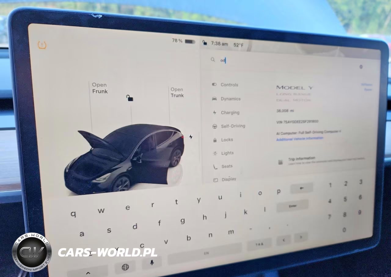 2025 Tesla Model Y VIN:7SAYGDEE2SF291800 - 9