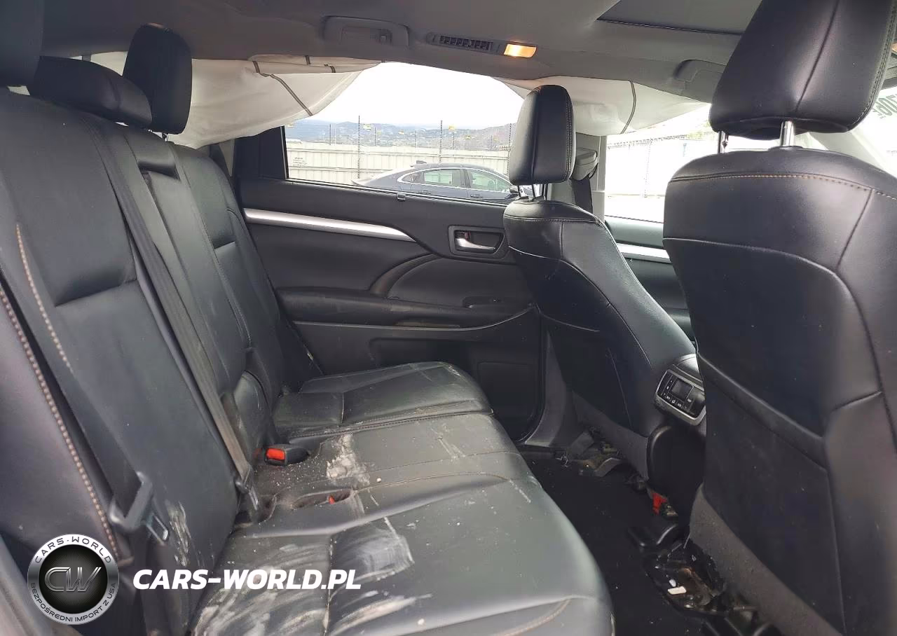 2019 Toyota Highlander Xle VIN:5TDJZRFH7KS725655 - 11