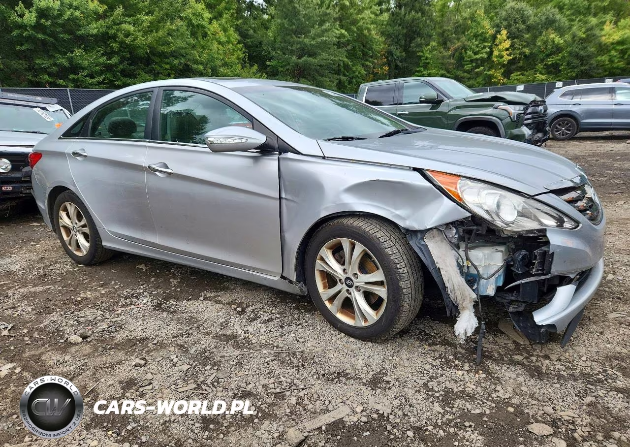 2013 Hyundai Sonata Limited VIN:5NPEC4AC1DH583197 - 4