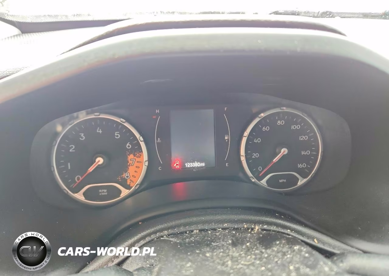 2015 Jeep Renegade Latitude VIN:ZACCJABT0FPB65768 - 9