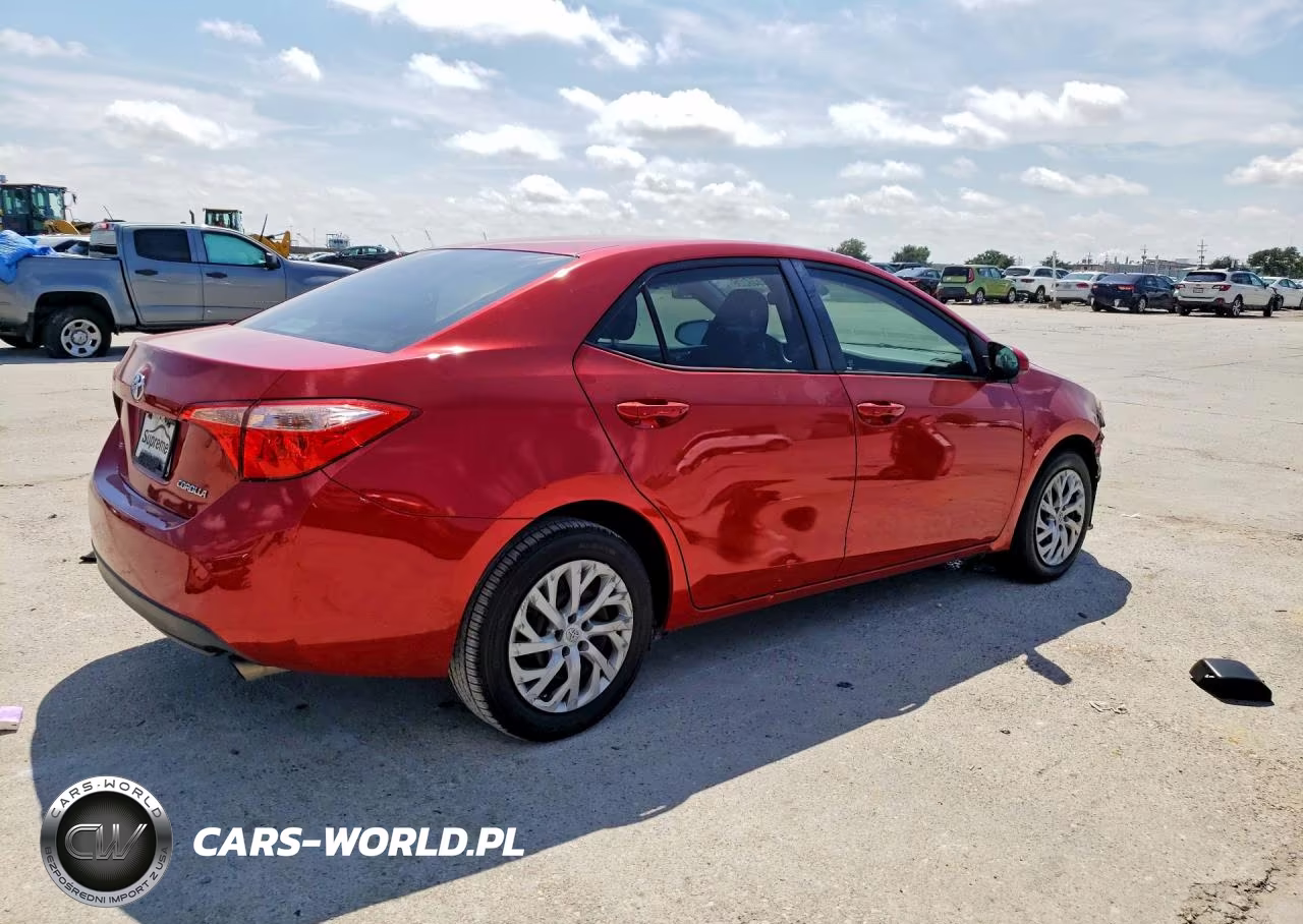 2017 Toyota Corolla Le VIN:5YFBURHE2HP730981 - 3