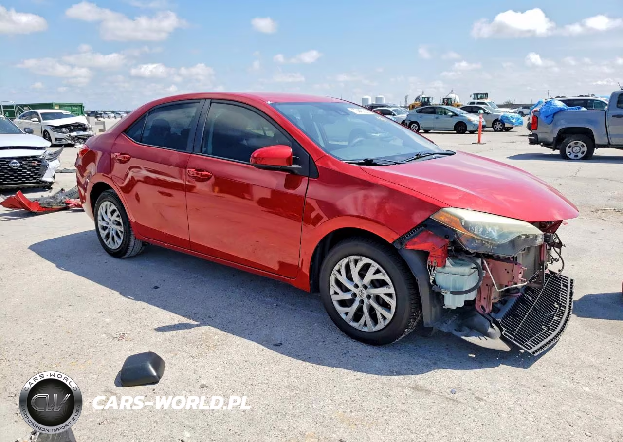 2017 Toyota Corolla Le VIN:5YFBURHE2HP730981 - 4
