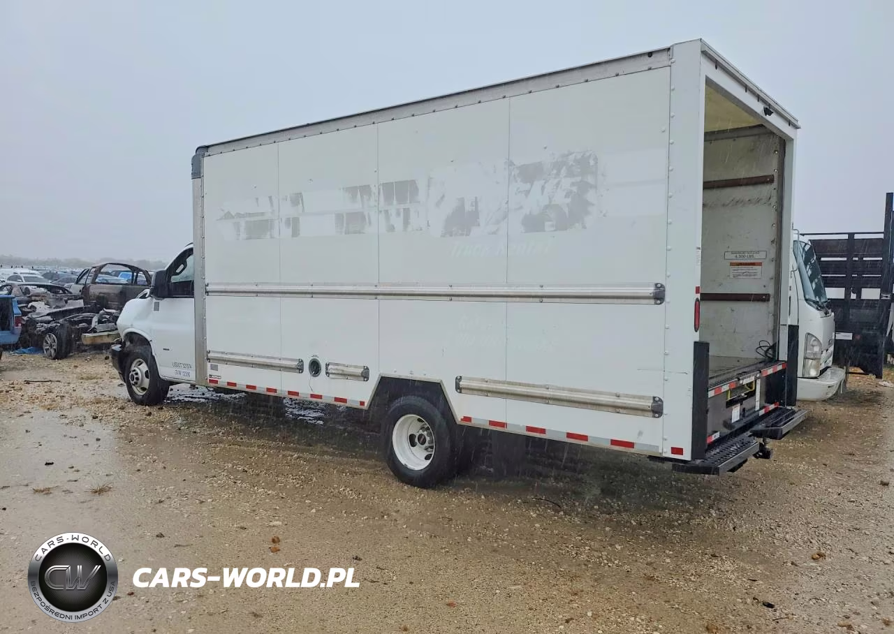 2022 GMC Savana Box Truck VIN:7GZ37TC73NN011851 - 2