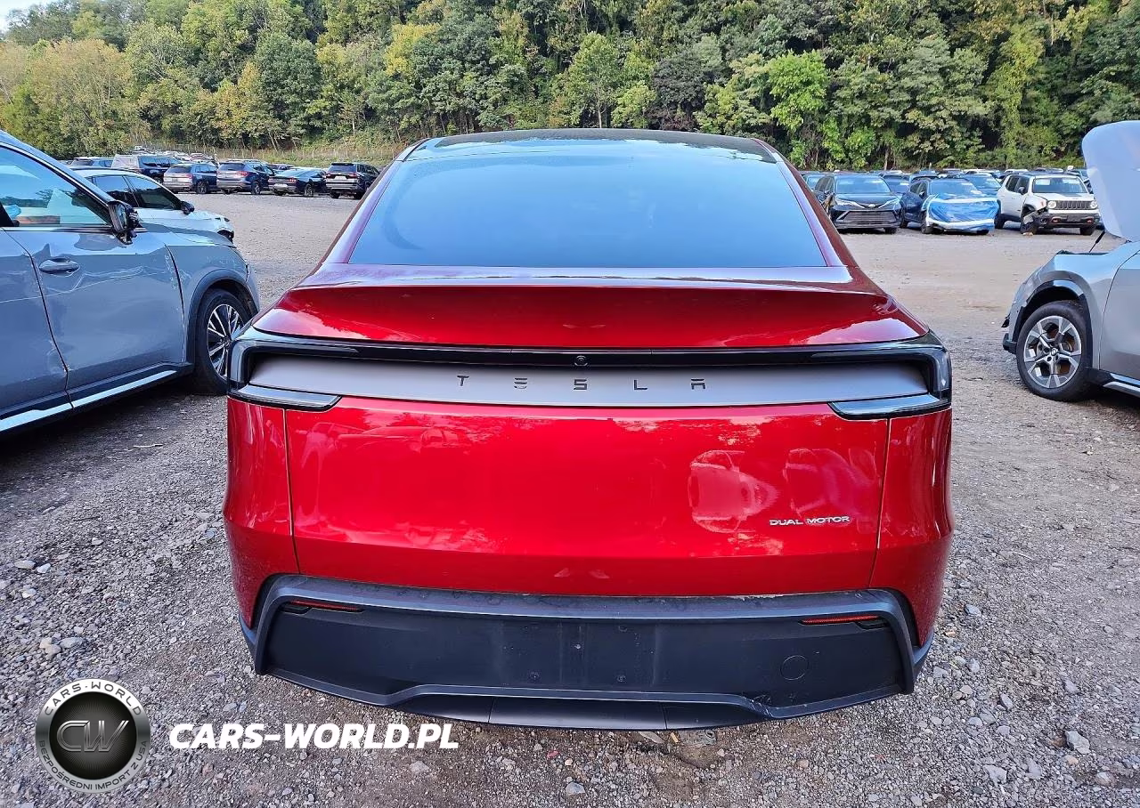 2026 Tesla Model Y VIN:7SAYGDEE6TF449136 - 6