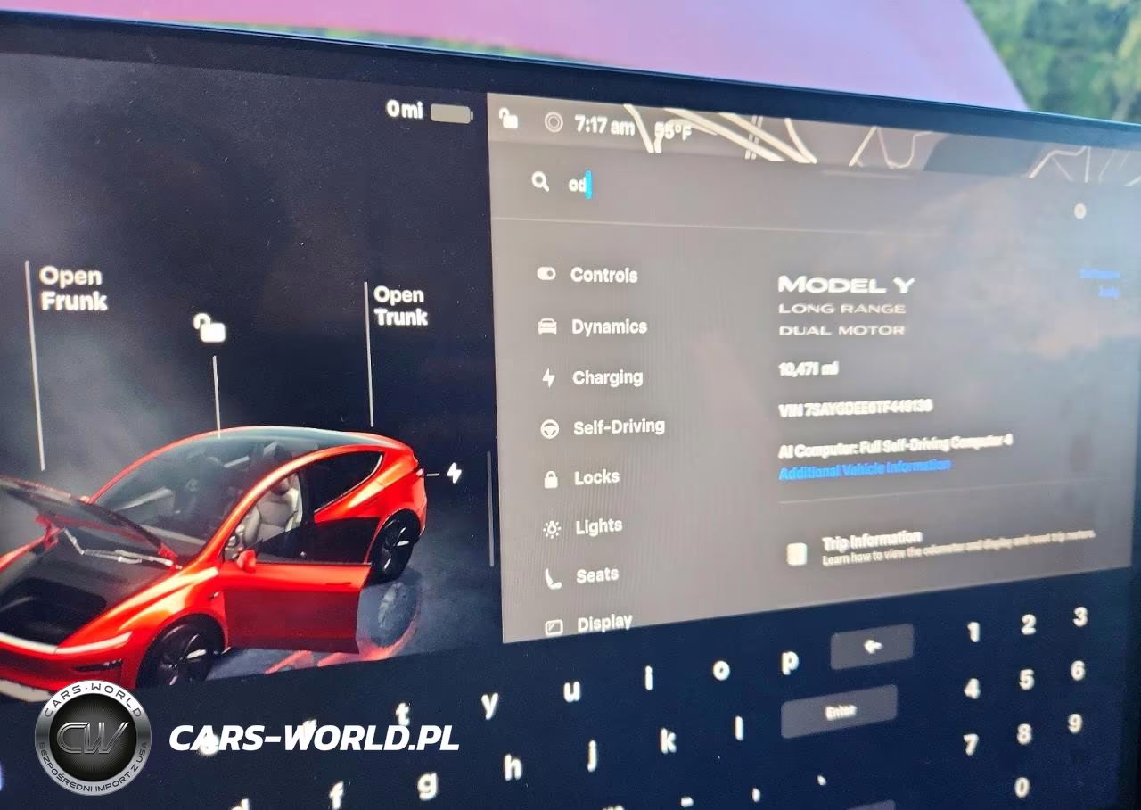 2026 Tesla Model Y VIN:7SAYGDEE6TF449136 - 9