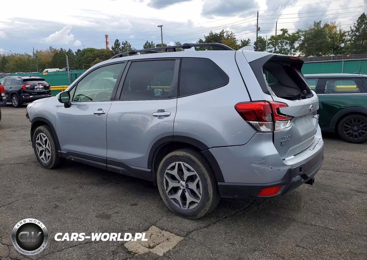 2021 Subaru Forester Premium VIN:JF2SKAFC8MH459828 - 2