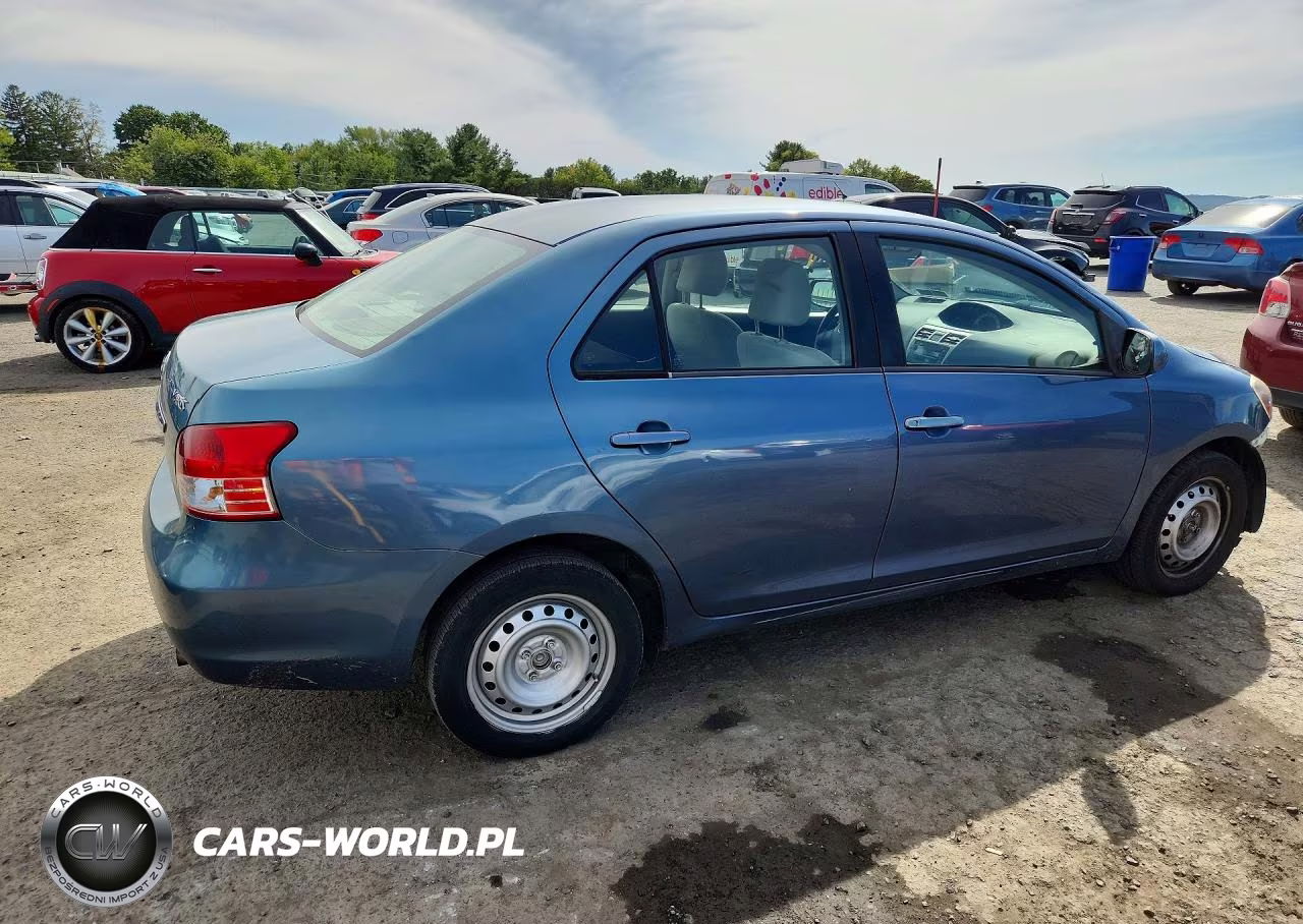 2007 Toyota Yaris Base VIN:JTDBT903671081007 - 3