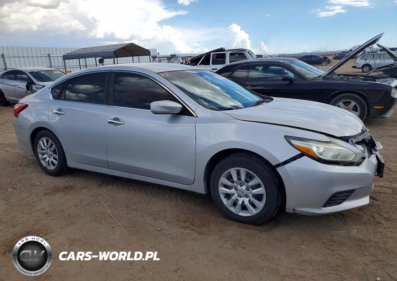 2017 Nissan Altima 2.5 S VIN:1N4AL3AP0HN317404 - 4