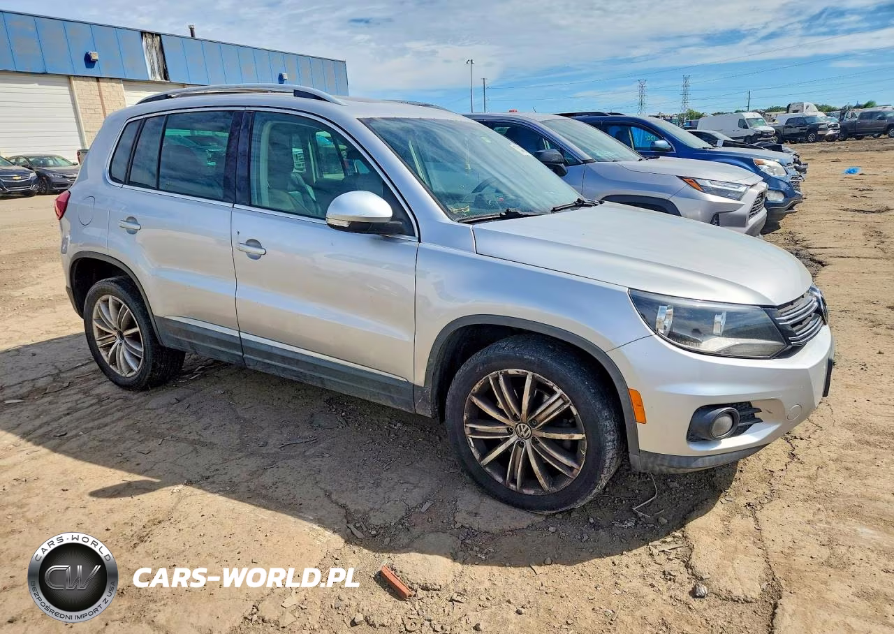 2015 Volkswagen Tiguan S VIN:WVGAV7AX0FW516497 - 4