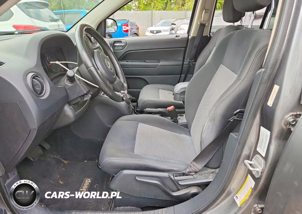 2012 Jeep Compass Latitude VIN:1C4NJDEB5CD514346 - 7