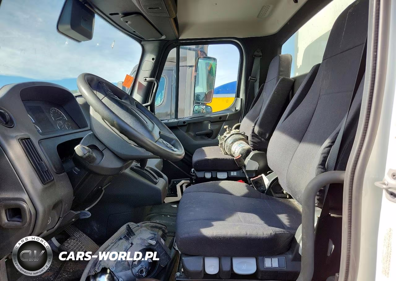 2025 Freightliner Business Class M2 Box Truck VIN:1FVACWFCXSHVV1836 - 7