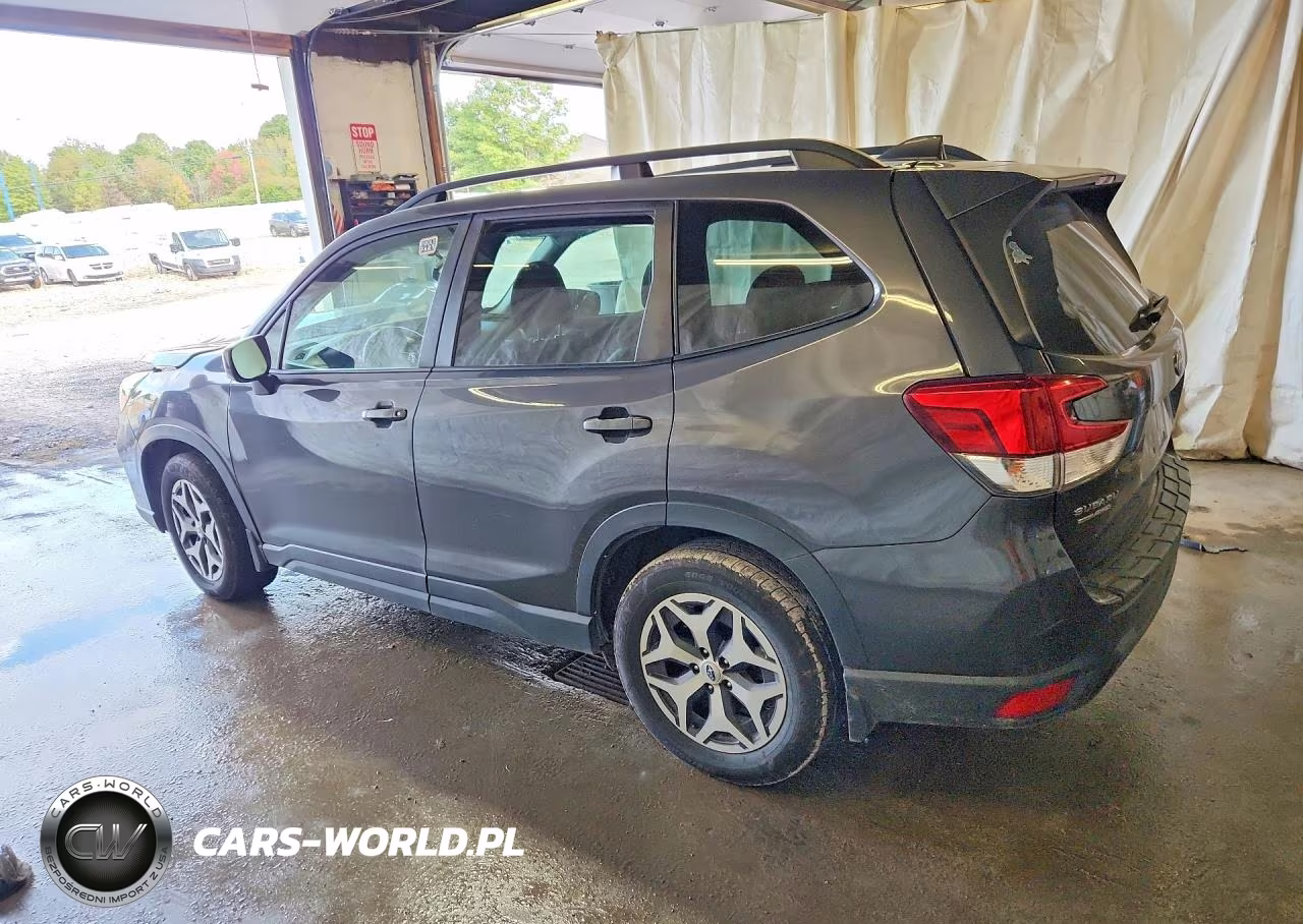 2021 Subaru Forester Premium VIN:JF2SKAJC3MH480349 - 2