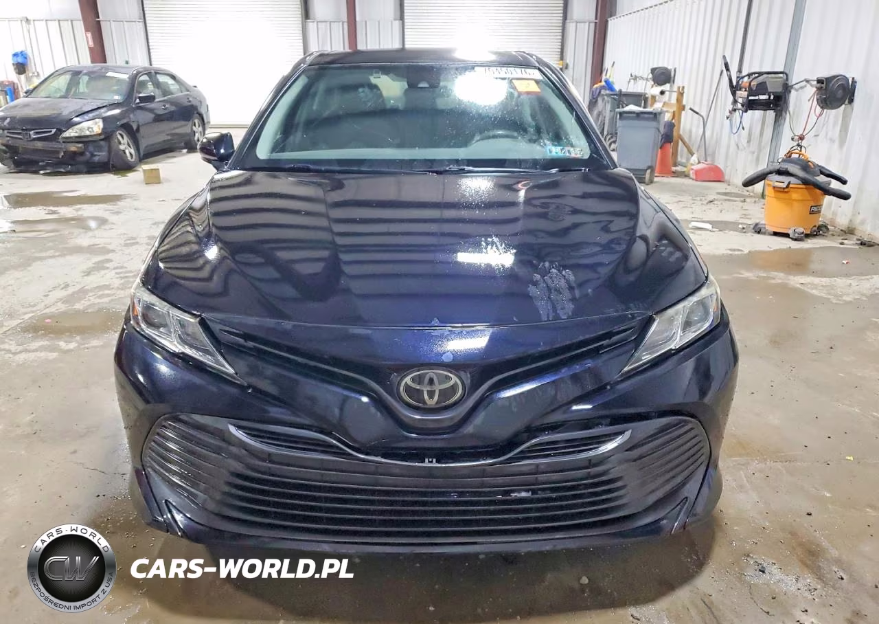 2019 Toyota Camry Le VIN:4T1B11HK8KU270439 - 5