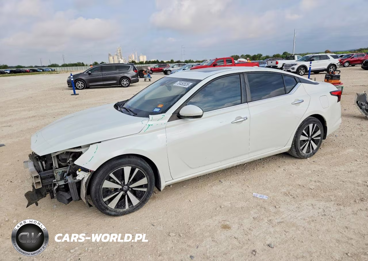 2021 Nissan Altima Sv
