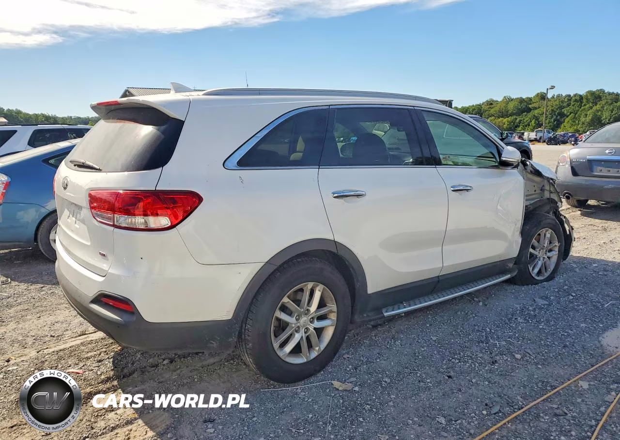 2018 Kia Sorento Lx VIN:5XYPG4A32JG397507 - 3