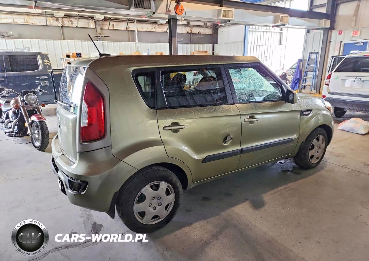 2013 Kia Soul Base VIN:KNDJT2A58D7553865 - 3