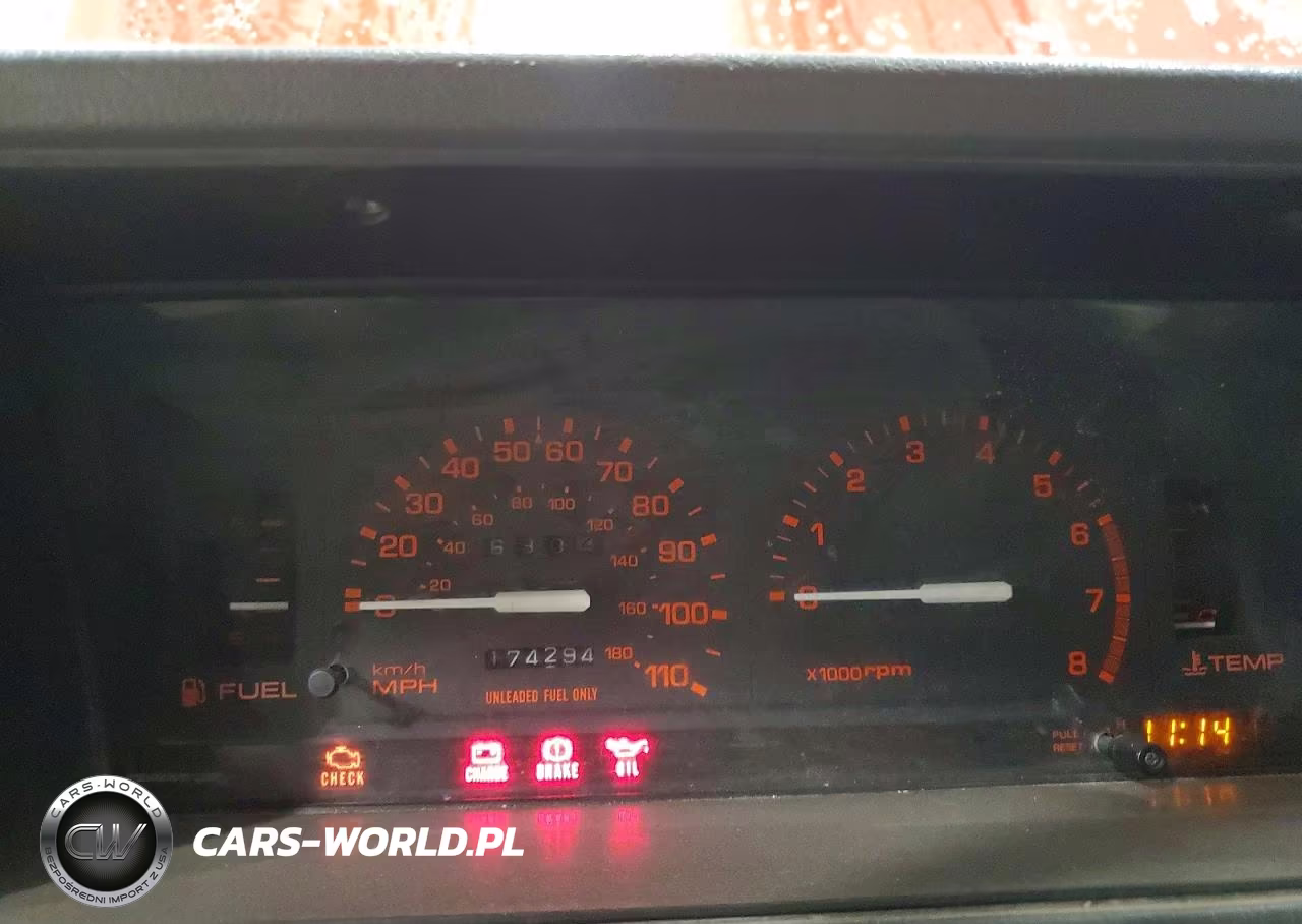 1990 Mazda B2200 Cab Plus VIN:JM2UF3231L0883499 - 9