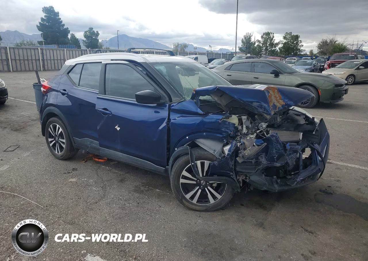 2019 Nissan Kicks Sv VIN:3N1CP5CUXKL470548 - 4
