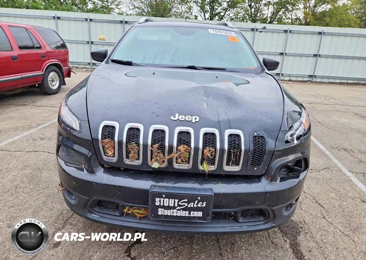 2016 Jeep Cherokee Latitude VIN:1C4PJMCB7GW145009 - 5