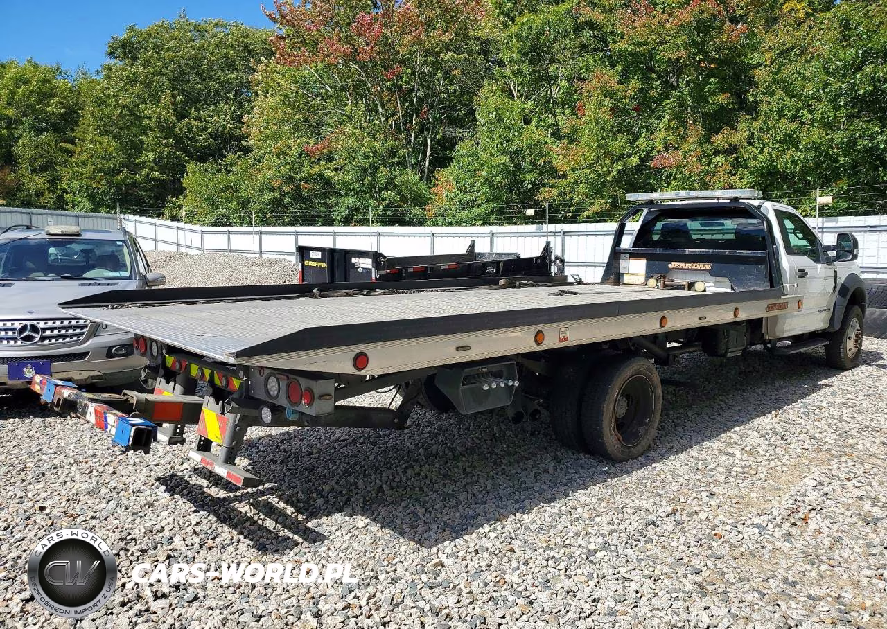 2017 Ford F550 Super Duty Rollback Truck VIN:1FDUF5HT9HEC58541 - 3