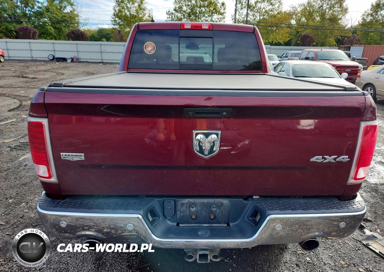 2017 Ram 1500 Laramie VIN:1C6RR7NM9HS568188 - 6