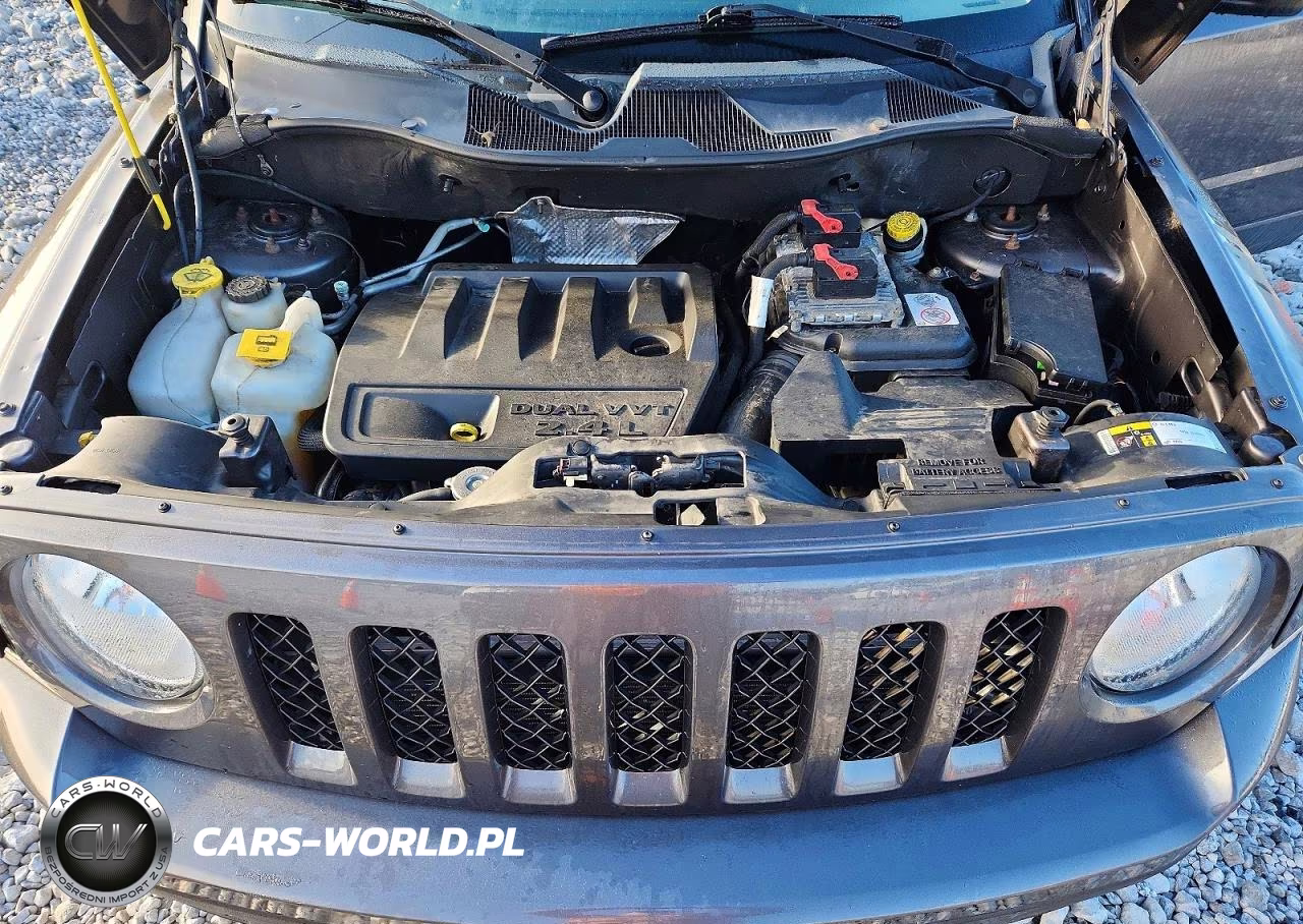 2016 Jeep Patriot Latitude VIN:1C4NJRFB2GD739714 - 12