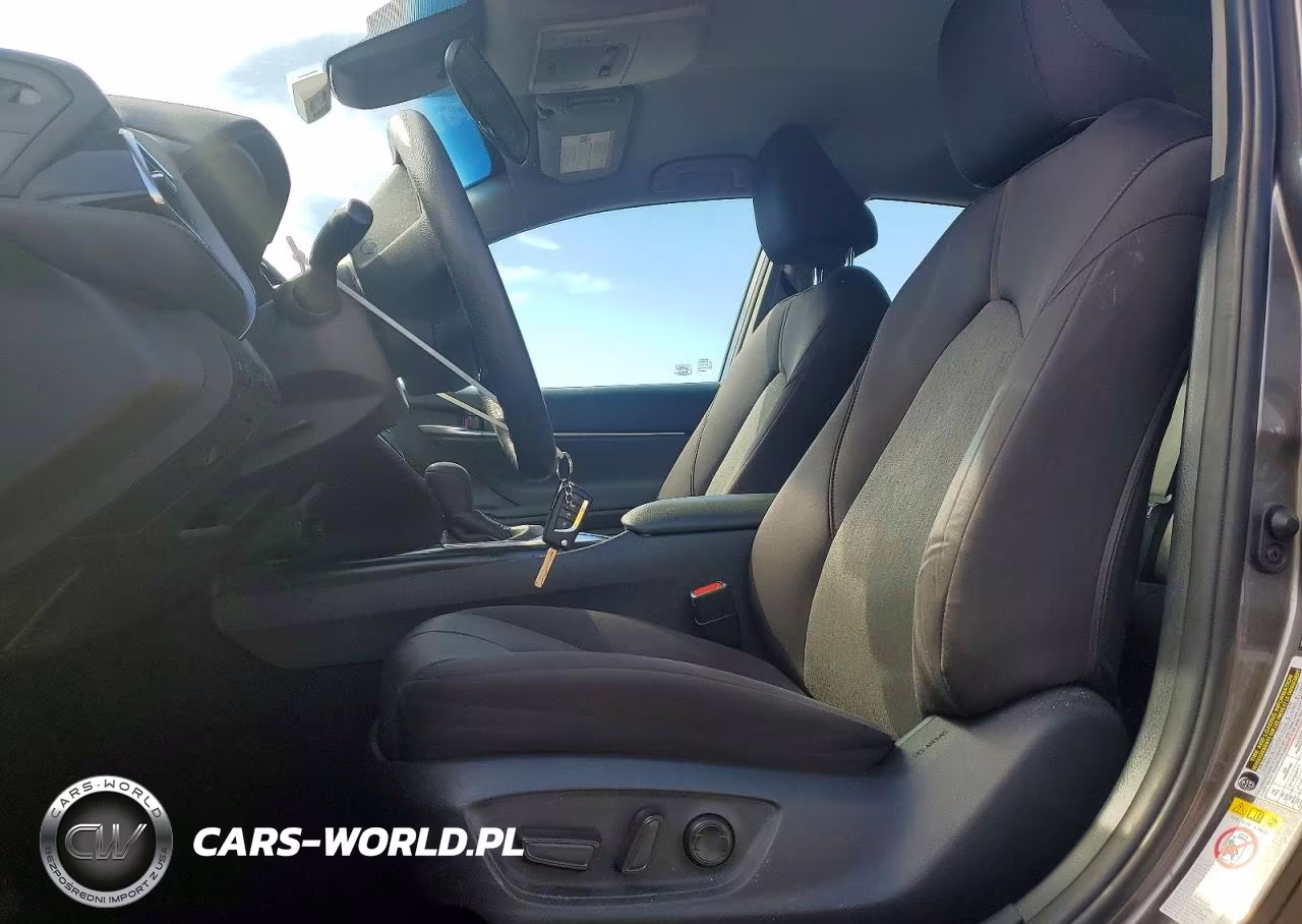 2018 Toyota Camry Le VIN:4T1B11HK8JU636883 - 7