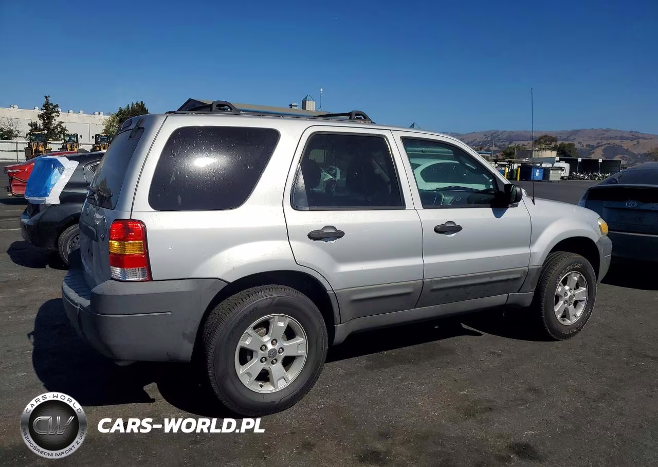 2005 Ford Escape Xlt VIN:1FMCU03155KC23034 - 3