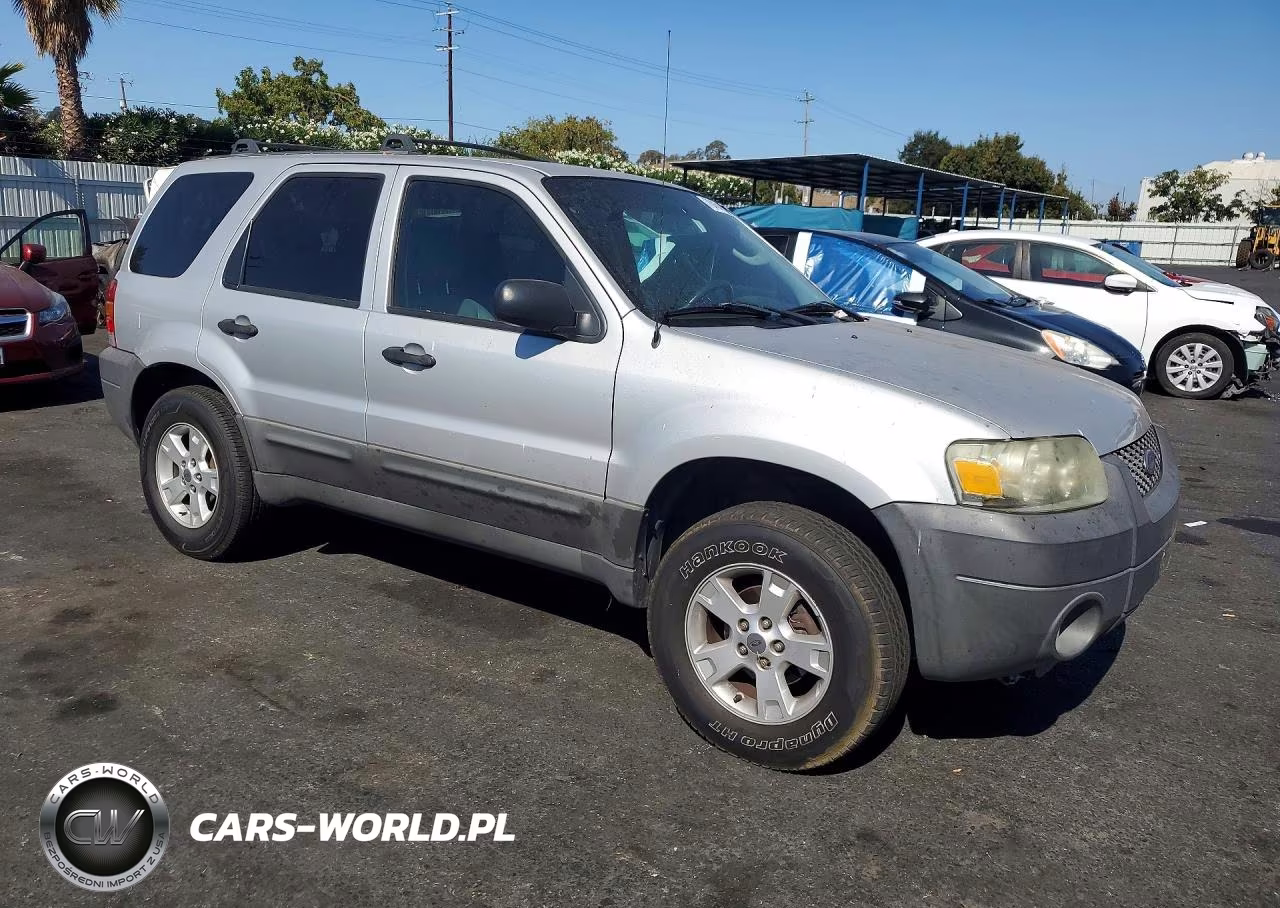 2005 Ford Escape Xlt VIN:1FMCU03155KC23034 - 4