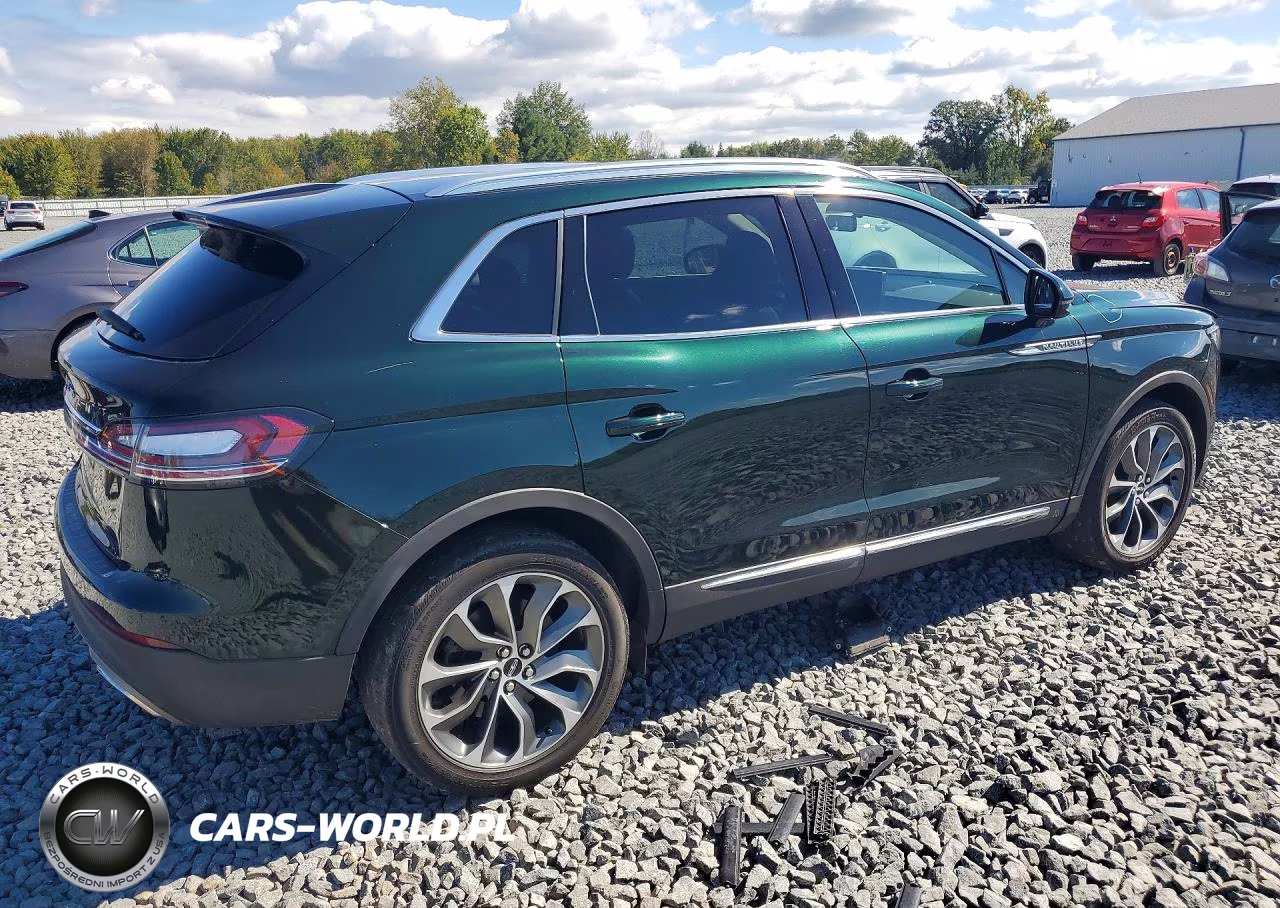 2021 Lincoln Nautilus Reserve VIN:2LMPJ8K91MBL13519 - 3