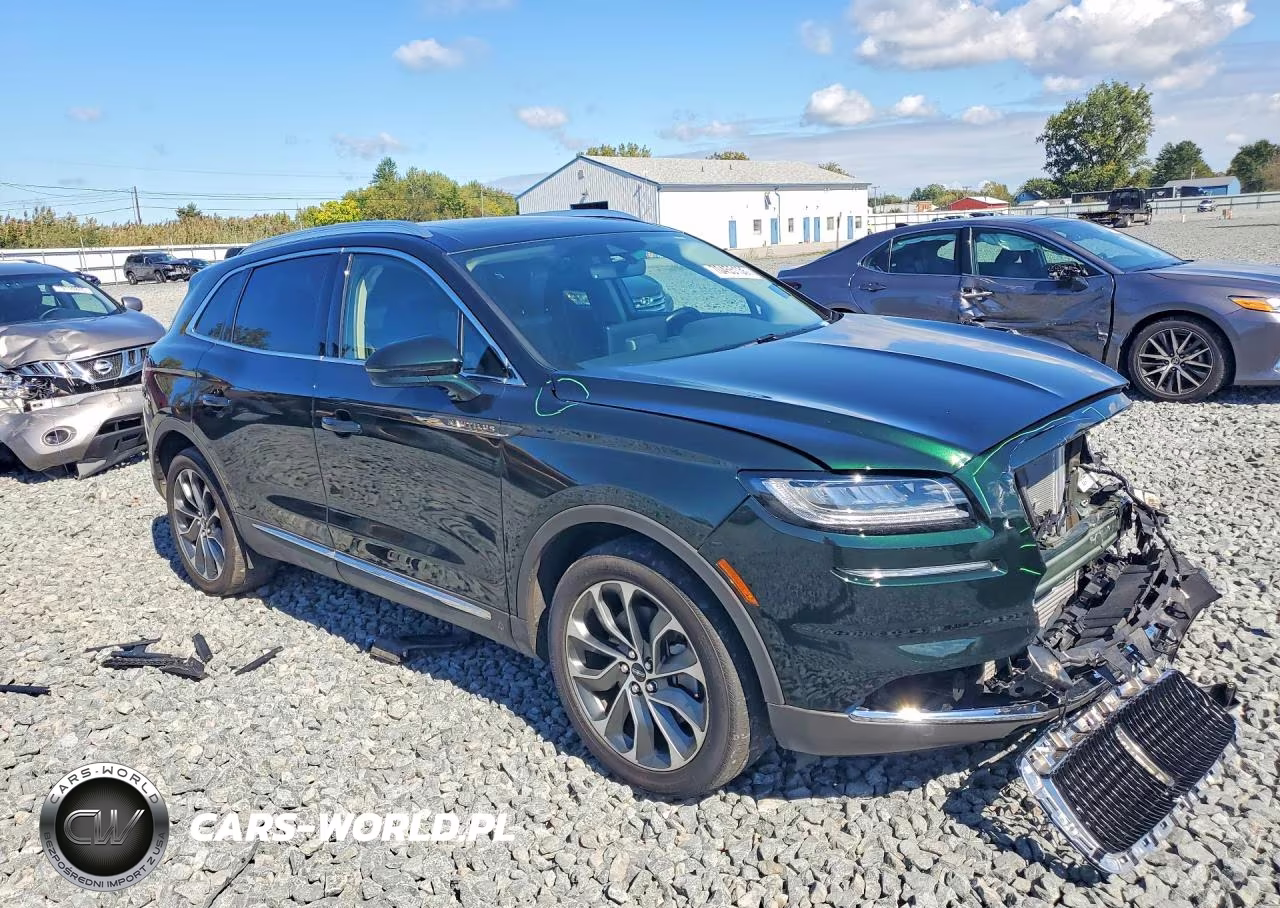 2021 Lincoln Nautilus Reserve VIN:2LMPJ8K91MBL13519 - 4
