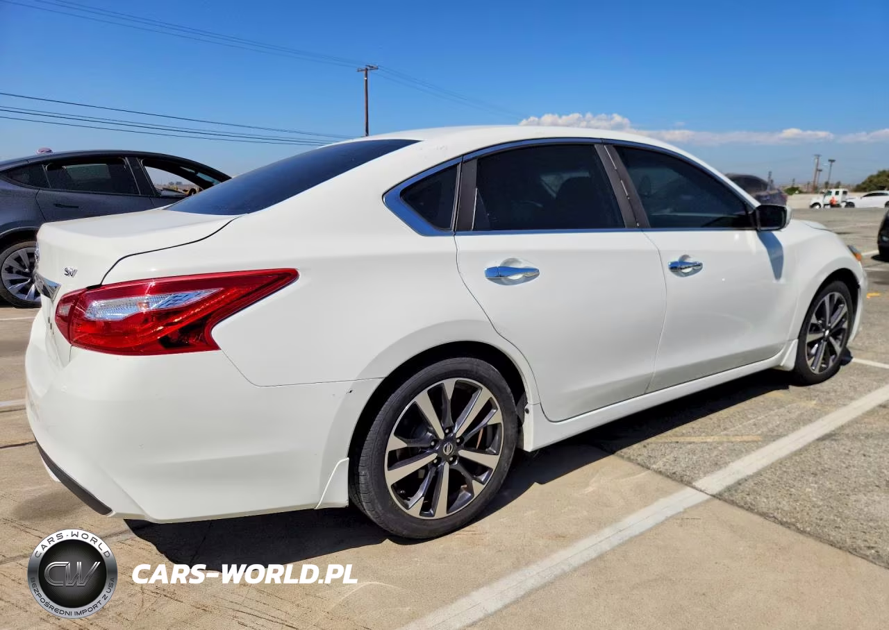 2017 Nissan Altima 2.5 S VIN:1N4AL3AP4HC499345 - 3