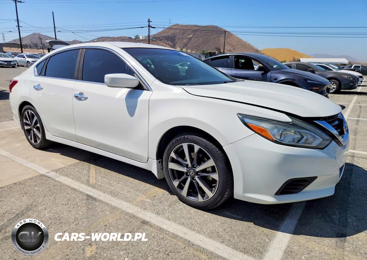 2017 Nissan Altima 2.5 S VIN:1N4AL3AP4HC499345 - 4