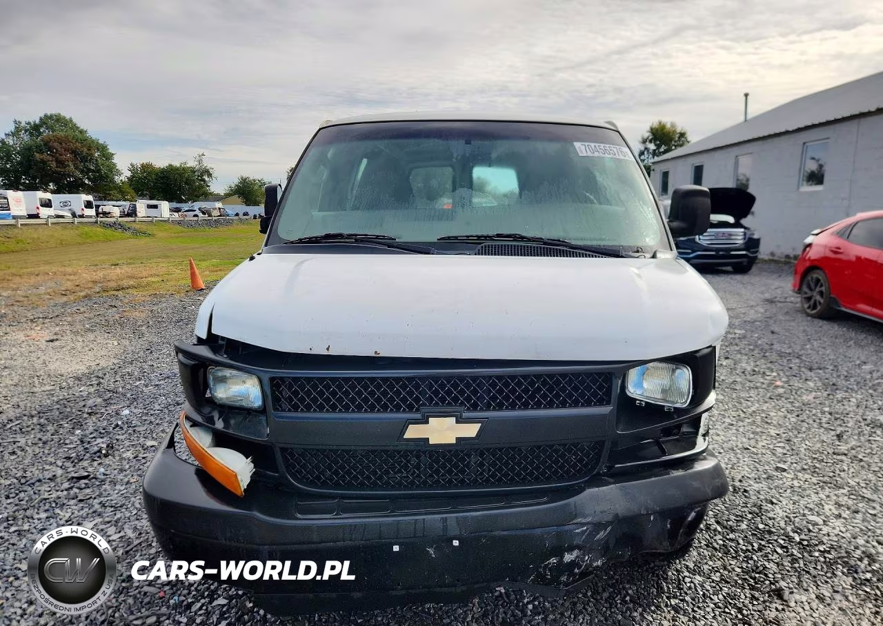 2014 Chevrolet Express G2500 Delivery Van VIN:1GCWGFBG9E1125289 - 5