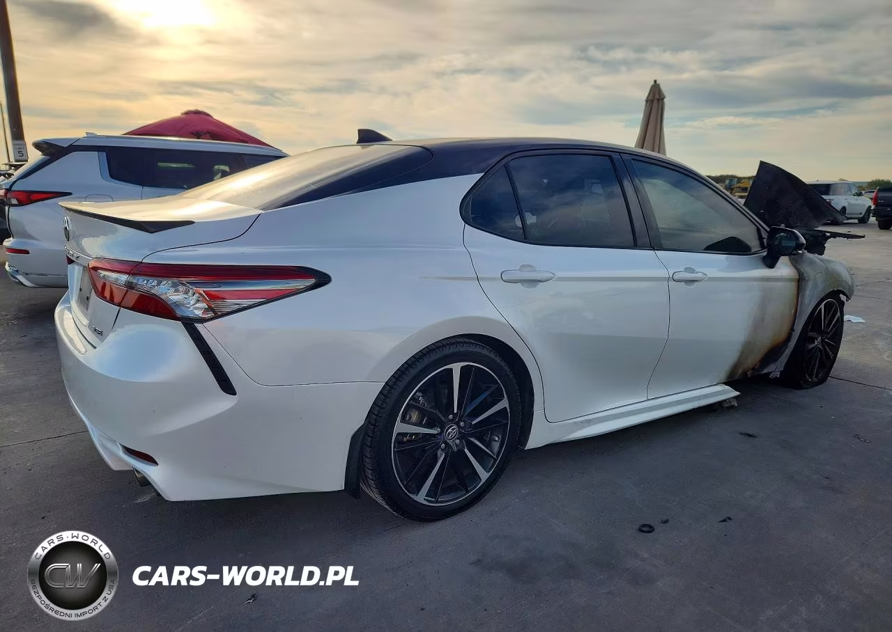 2019 Toyota Camry Xse VIN:4T1B61HK2KU200680 - 3