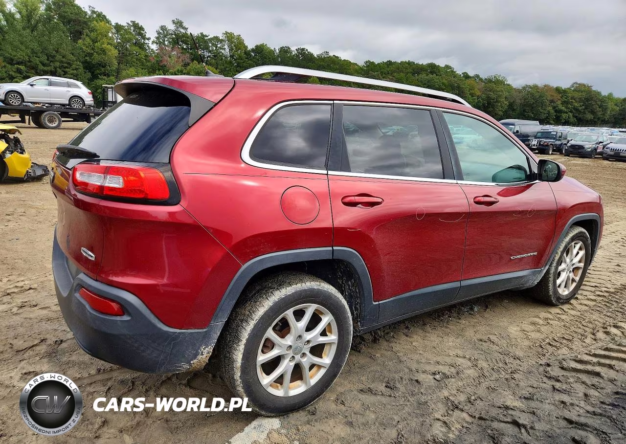 2015 Jeep Cherokee Latitude VIN:1C4PJLCB1FW547892 - 3
