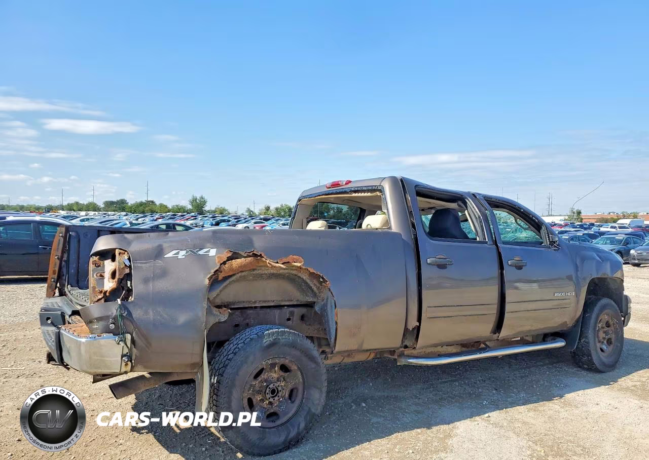 2007 Chevrolet Silverado K2500 Heavy Duty VIN:1GCHK23K57F539792 - 3