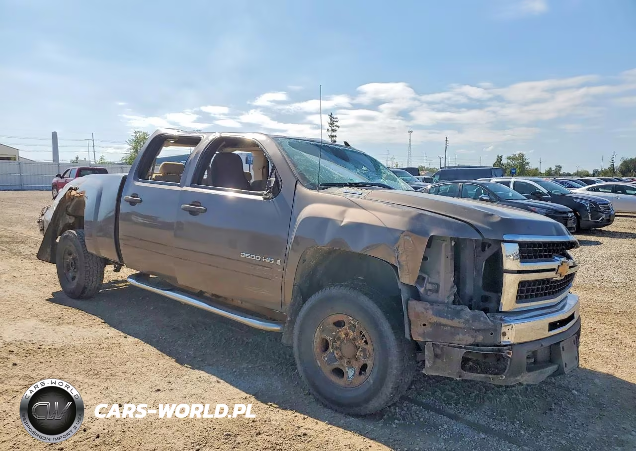2007 Chevrolet Silverado K2500 Heavy Duty VIN:1GCHK23K57F539792 - 4