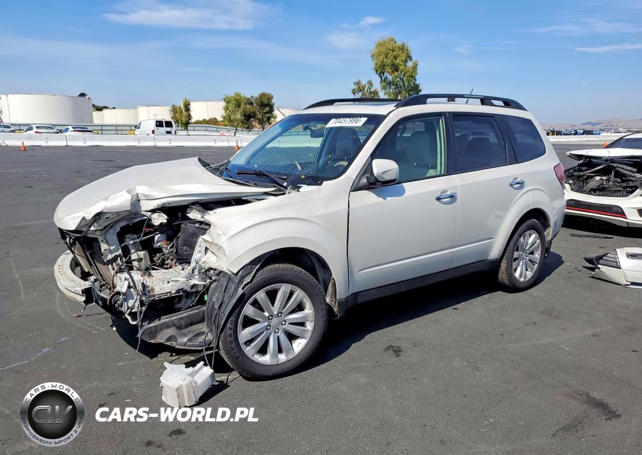 2013 Subaru Forester 2.5X Premium – zdjęcie 1 z 14