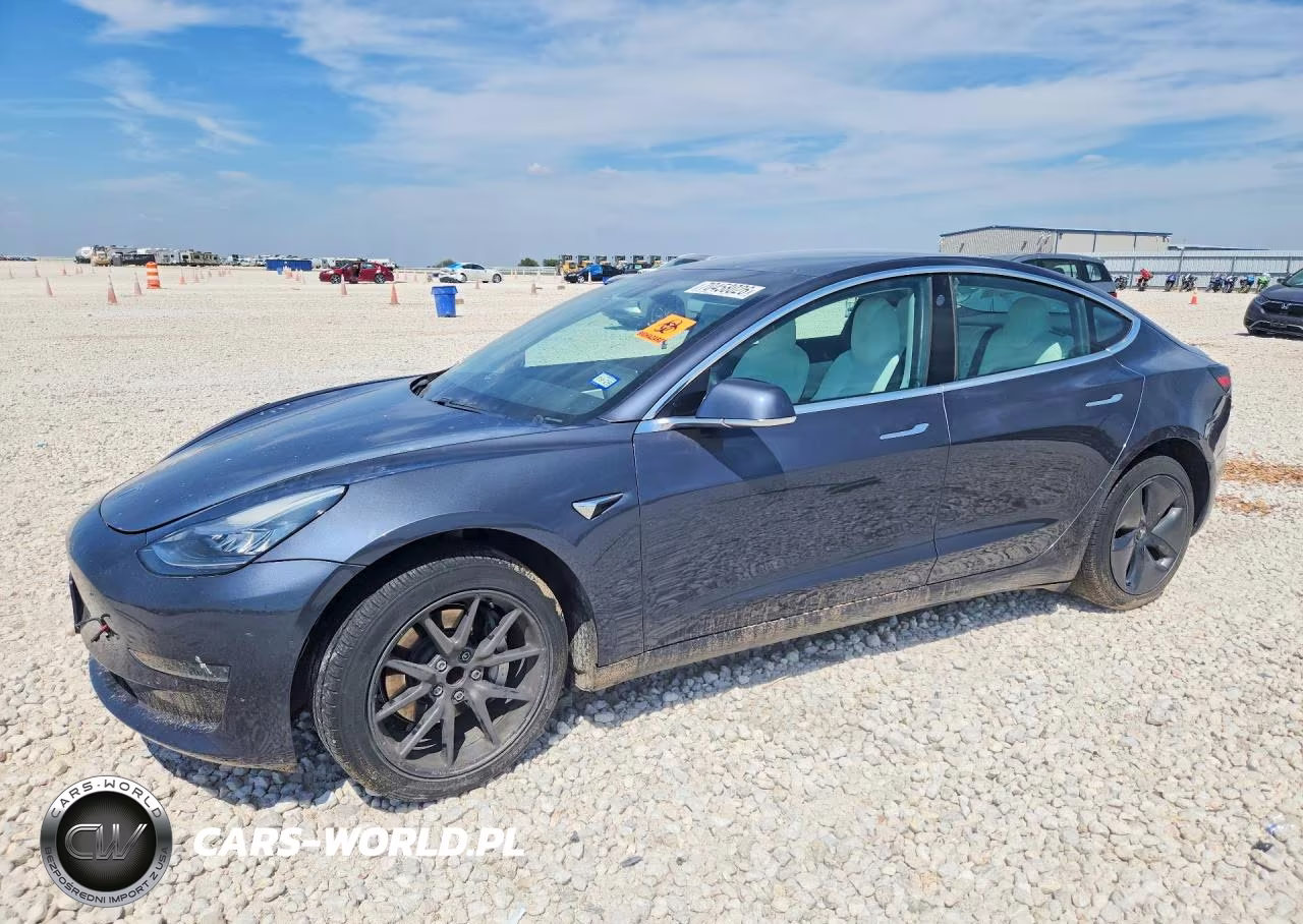 2019 Tesla Model 3 VIN:5YJ3E1EA0KF486092 - 1