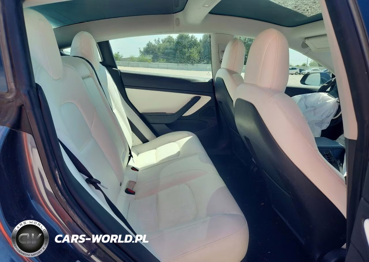 2019 Tesla Model 3 VIN:5YJ3E1EA0KF486092 - 10