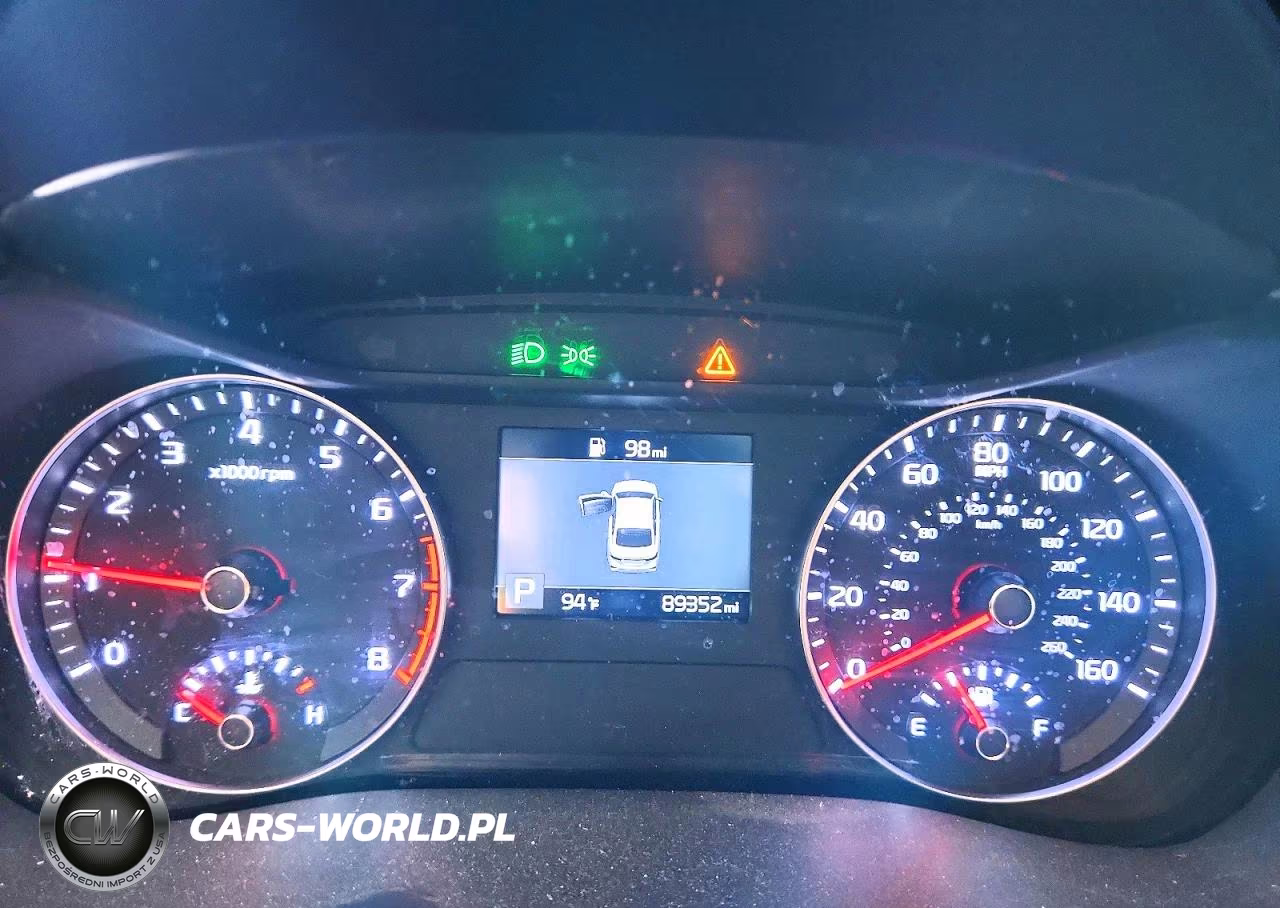 2019 Kia Forte Lxs VIN:3KPF24AD6KE120988 - 9