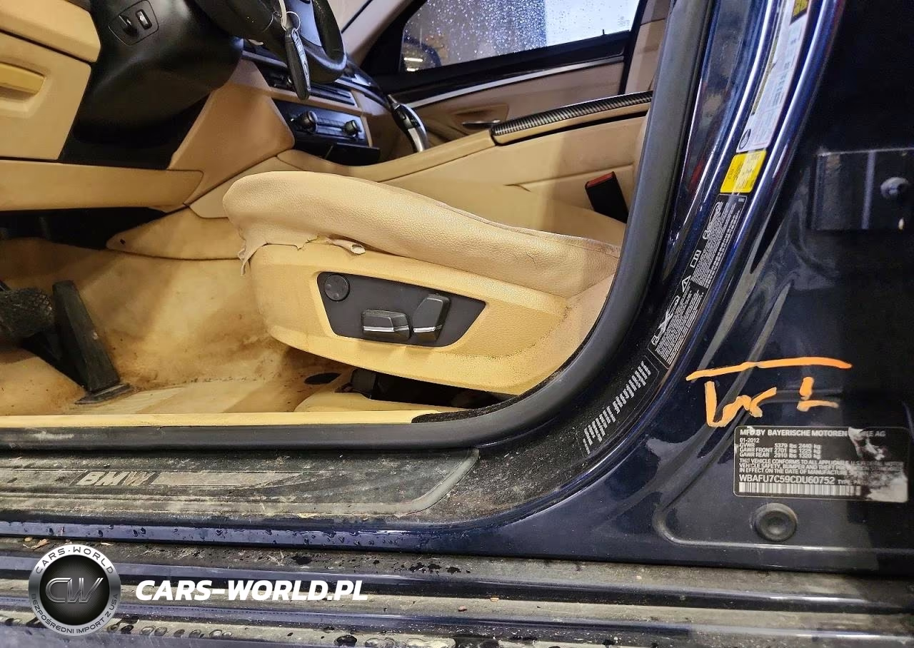 2012 BMW 535 Xi VIN:WBAFU7C59CDU60752 - 12